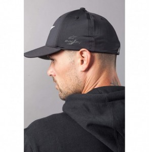 Baseball Caps Men's Logo Flexfit Tech Hat- Cuvred Bill Structured Crown - Ageless Lazer Tech Hat Black - C818GTGXHDY